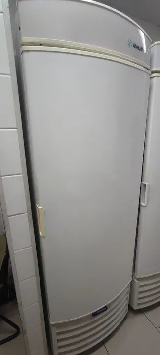 Geladeira Metalfrio - VB50C PORTA CEGA