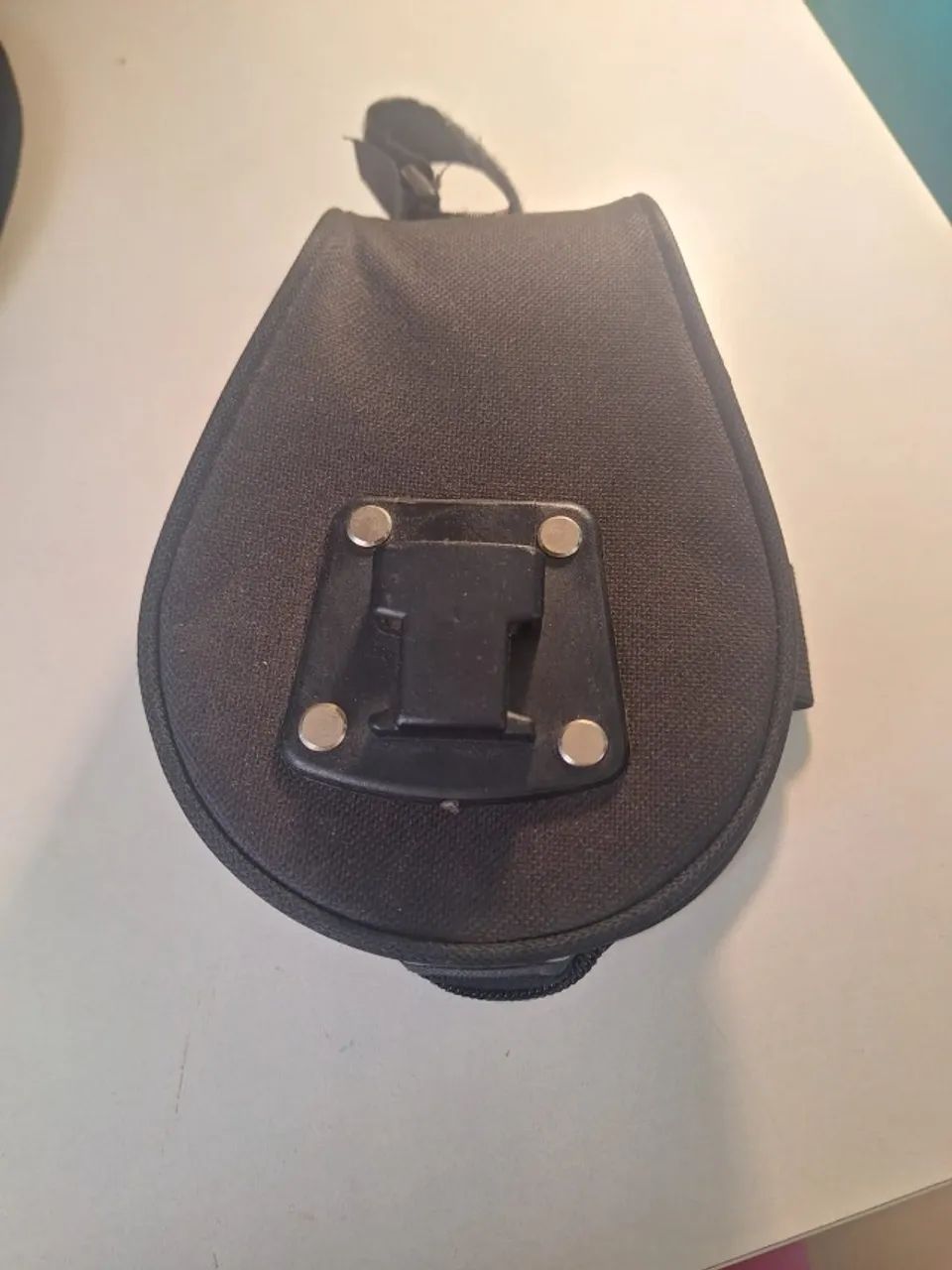 Bolsa de selim Everest com faixa refletiva preta - Foto 2