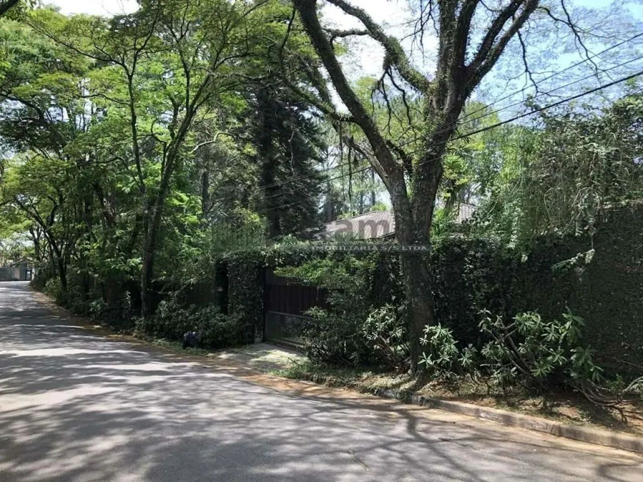 Casa 3 quartos e 3 suítes Rústica, 2.400m² de terreno, 2 piscinas (externa e raia coberta) - Foto 2