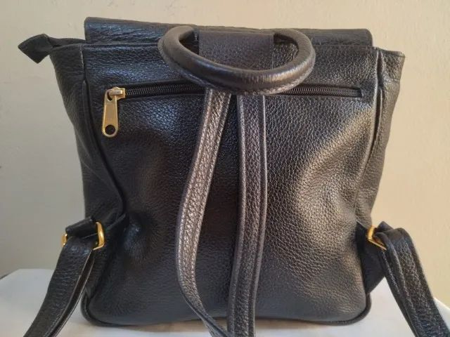MOCHILA PRETA FEMININA DE COURO LEGÍTIMO MARCA REI DIJON - Foto 3