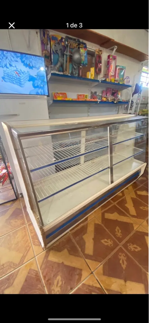Vende móveis para comércio