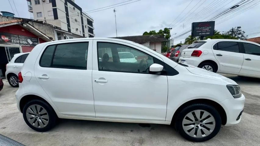 Volkswagen Fox Trendline 1.0 Flex 12V 5P 2017 - Foto 4