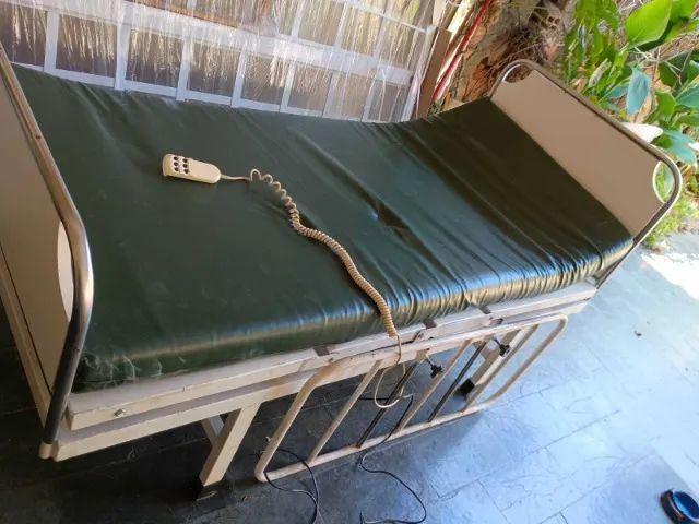Cama hospitalar motorizada - Foto 4