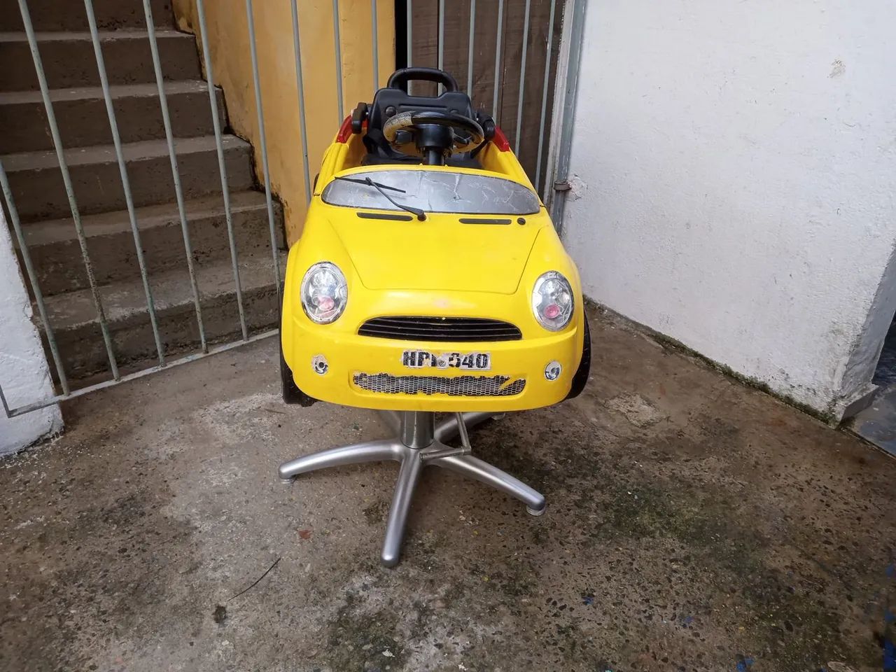 Cadeira de Barbeiro Infantil Carrinho - Foto 5