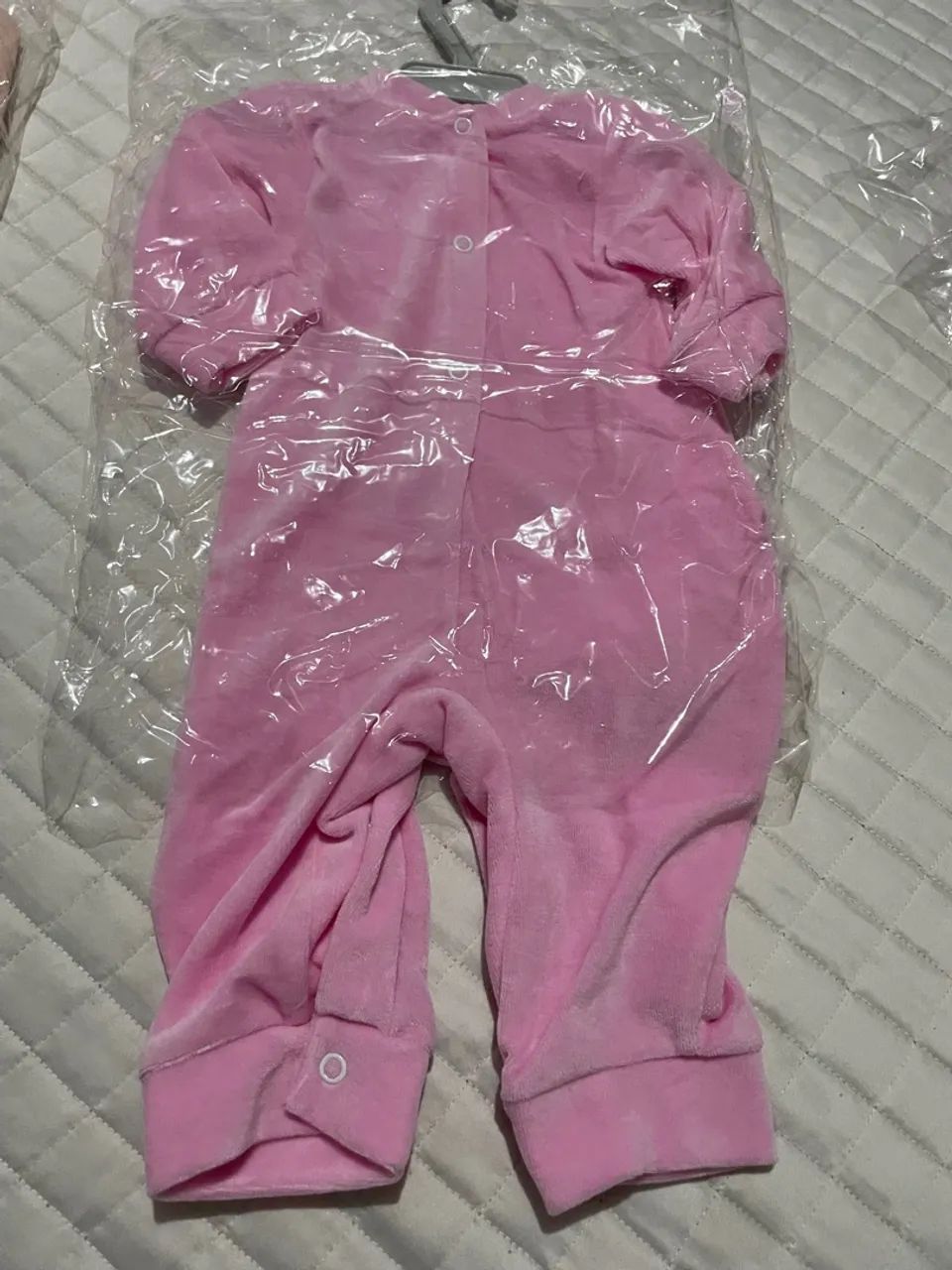 Macacão de Bebê Feminino Tamanho M - Foto 5