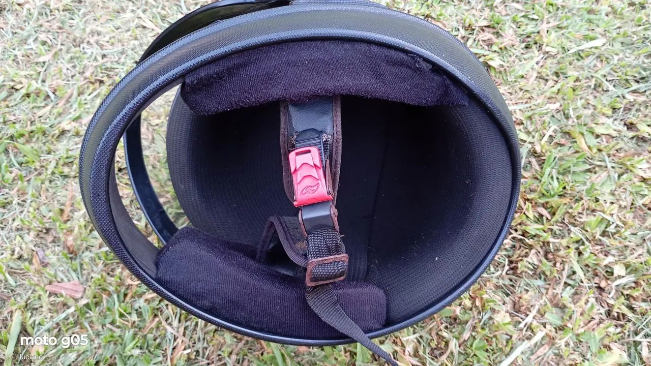 Capacete semi novo tamanho 60 - Foto 2