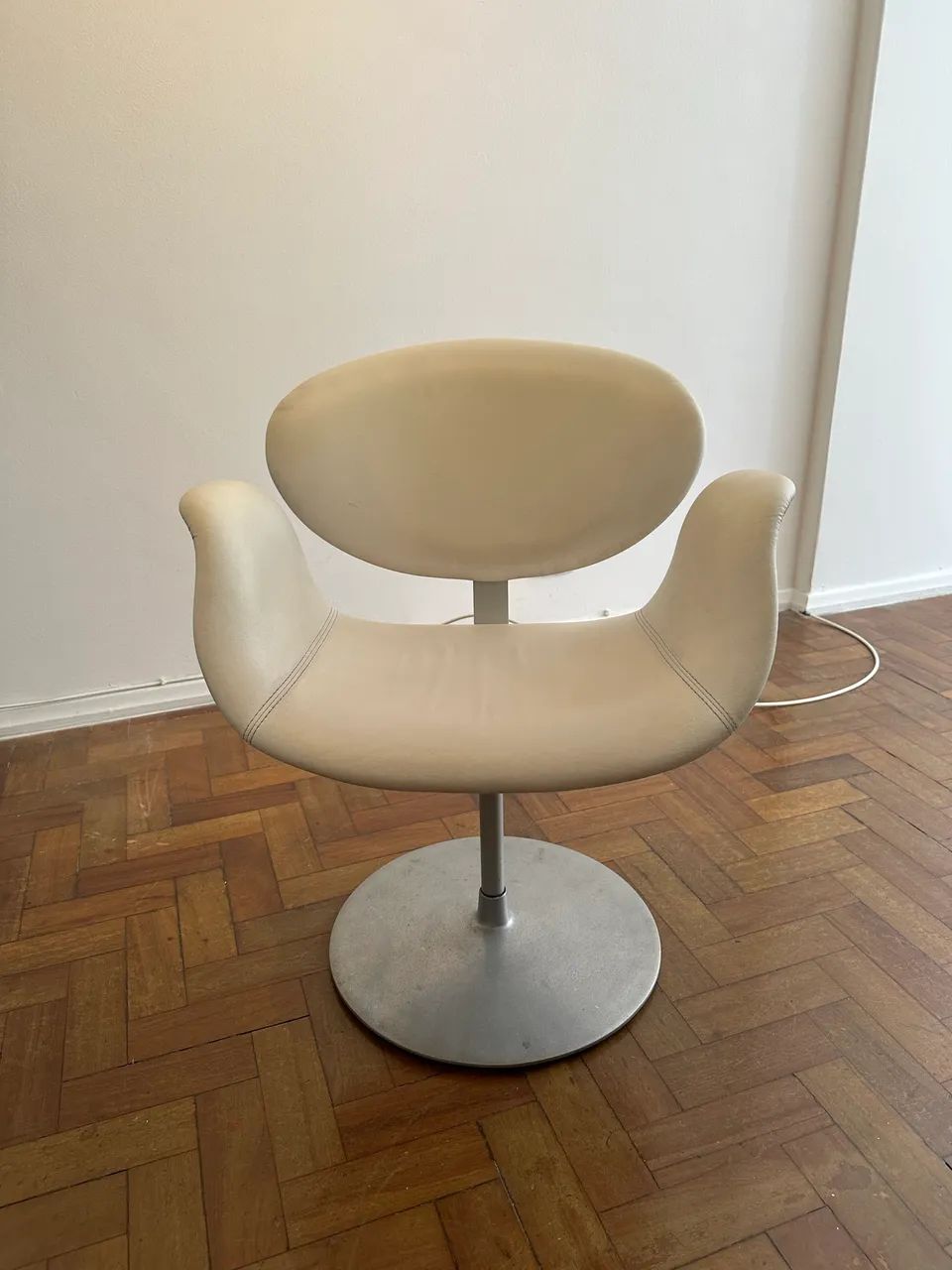 Mesa moderna 64573993698947123