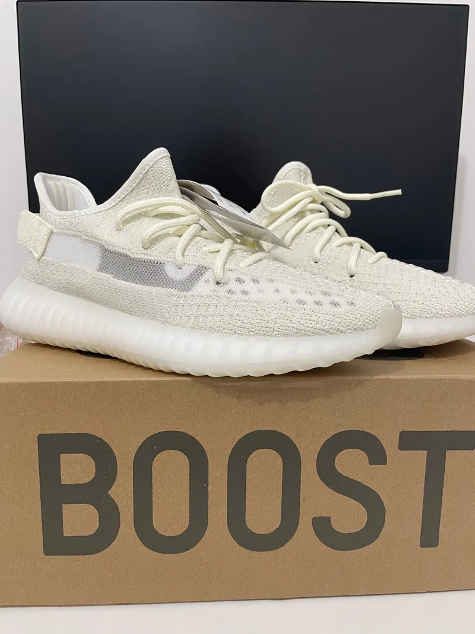 yeezy cloud white yeezy cloud white