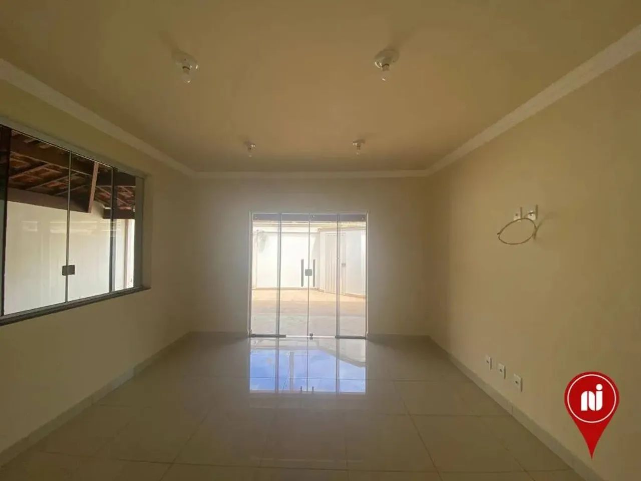 Casa com 3 dormitórios para alugar, 100 m² por R$ 3.350,00/mês - Lourdes - Brumadinho/MG - Foto 2