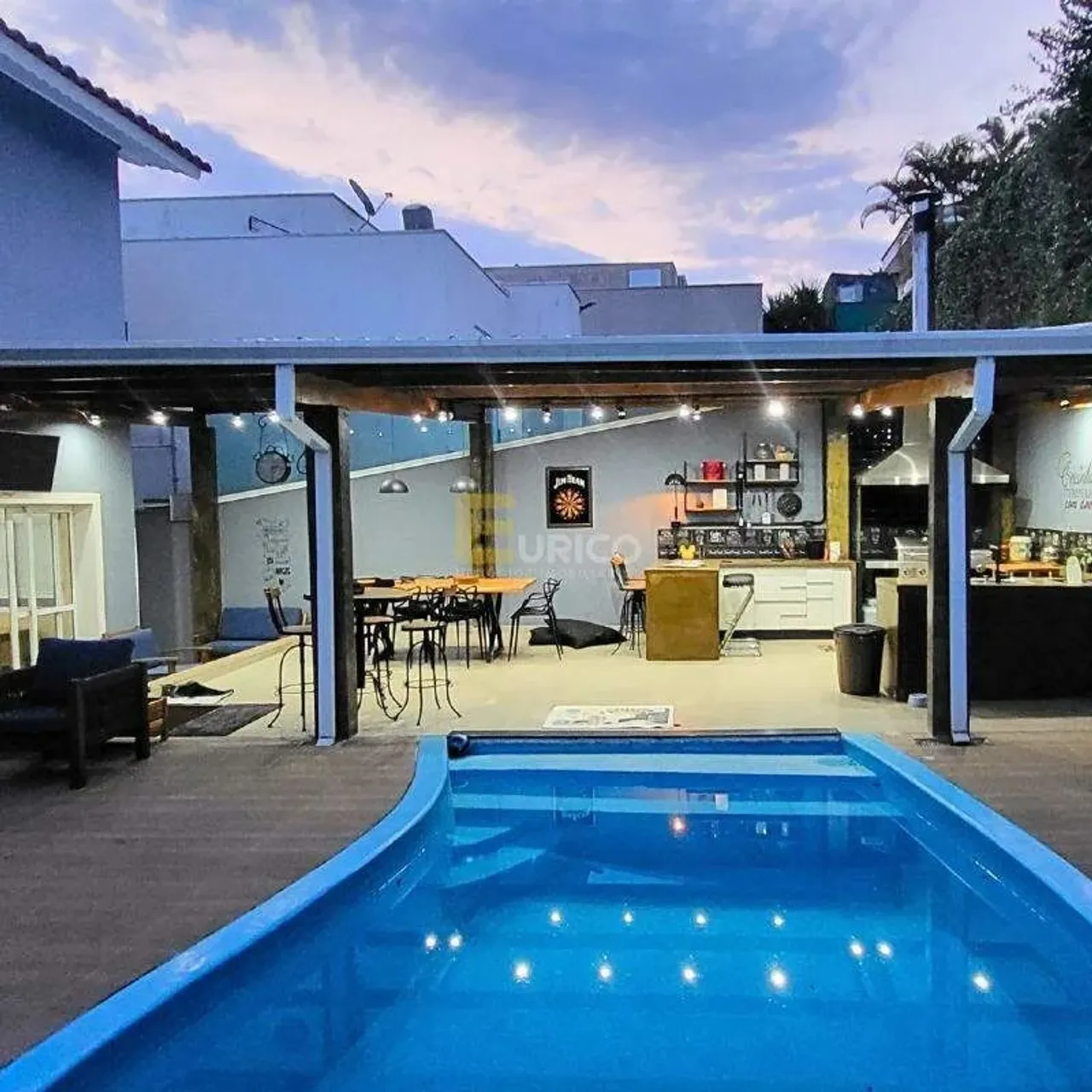 Sobrado à venda em Alphaville Residencial III 3 suítes / 377 m² | R$ 2.690.000
