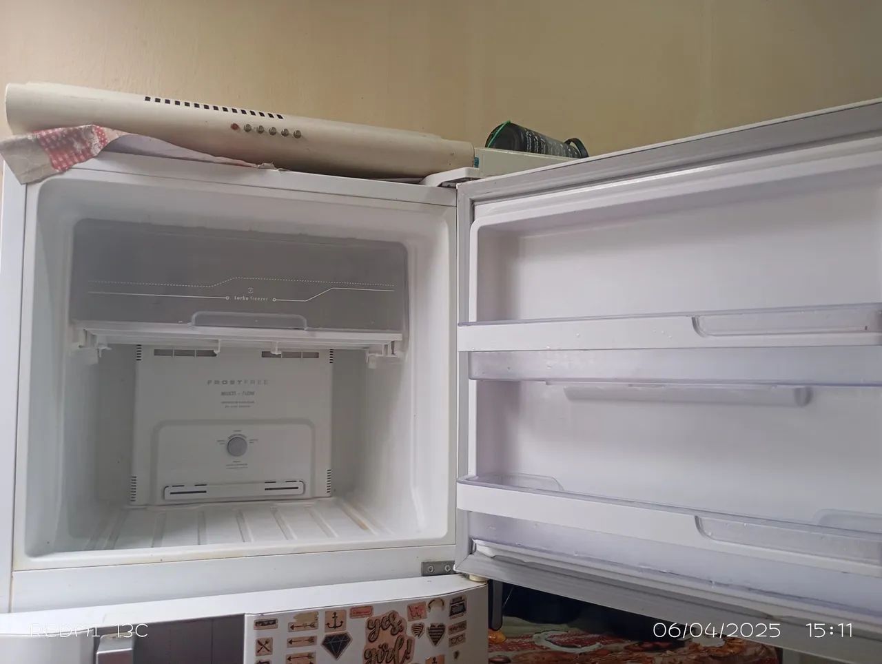 Vendo geladeira com defeito - Foto 4
