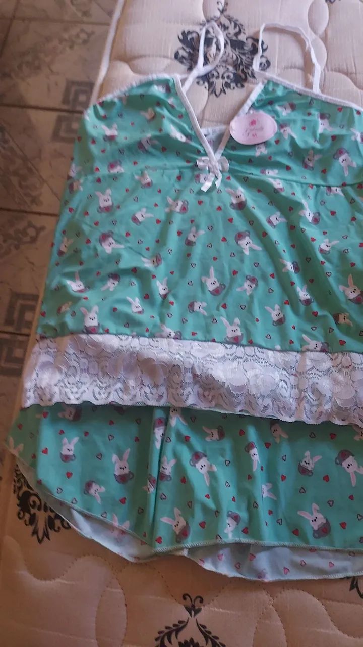 Conjunto de lingerie rosa com detalhes em renda - Foto 3