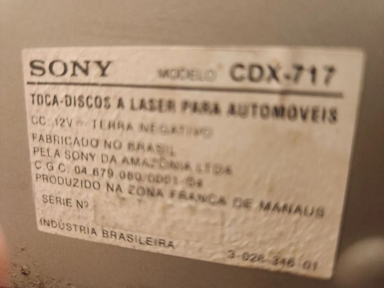 Toca-CDs (CD changer) da marca Sony, modelo CDX-717 - Foto 2