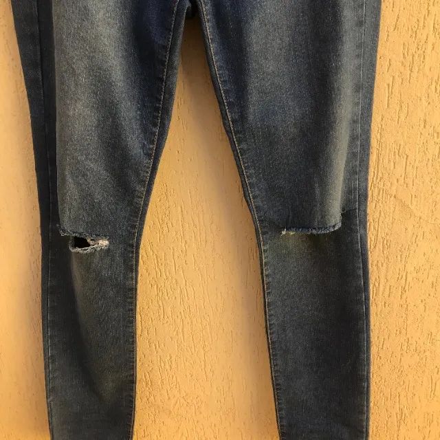 Calça Jeans Feminina Da Marca Carmim  - Foto 4