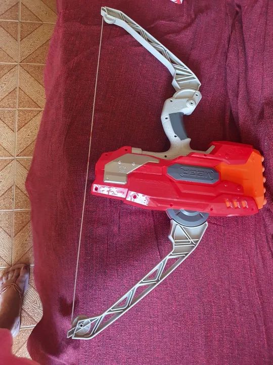 Arco e Flecha Nerf Mega - Brinquedo de Ação - Foto 2