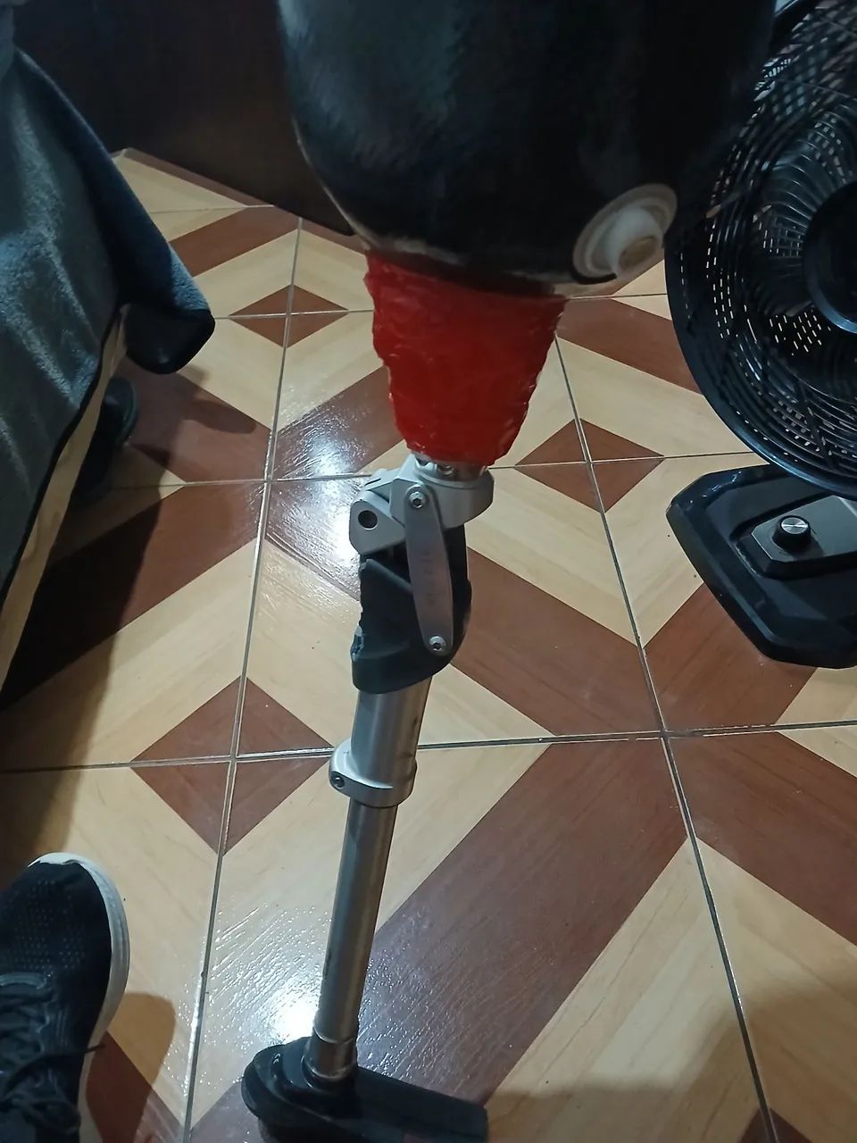 Vendo perna mecânica usada. 