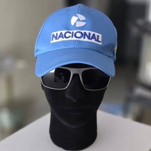 Boné Importado Logo Bordada e Autógrafo bordado Ayrton Senna - Foto 2