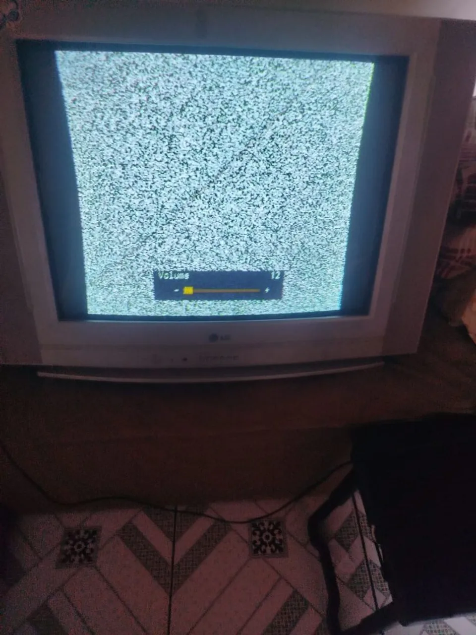 "tv de tubo" - TVs no Brasil