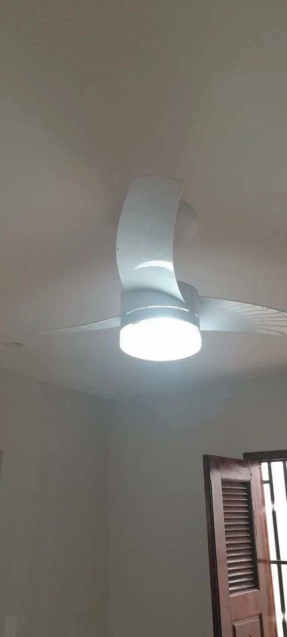 VENTILADOR de teto COMPLETO .