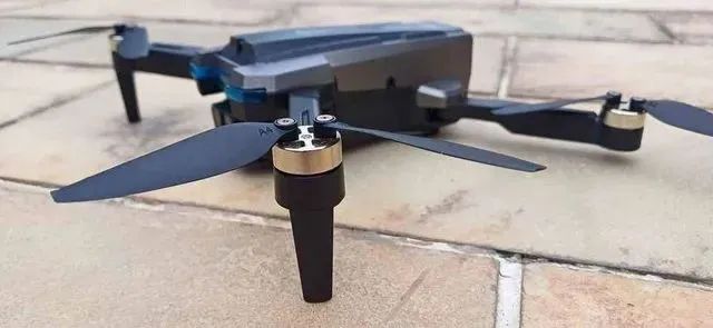 Drone brinquedo S8s com Motores Brushlless - Foto 4