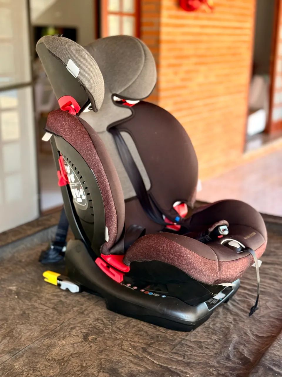 Cadeirinha Maxi Cosi Isoflex