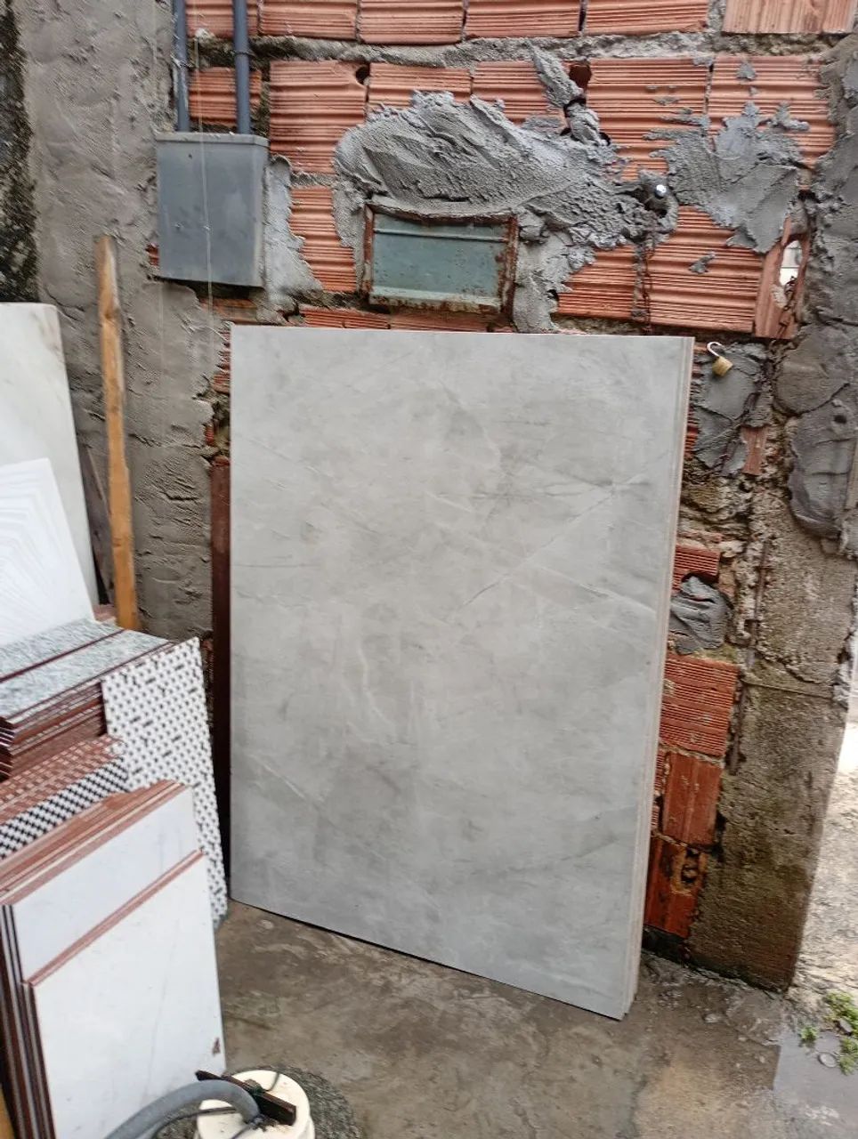Porcelain Tile 1, 20 x 84 