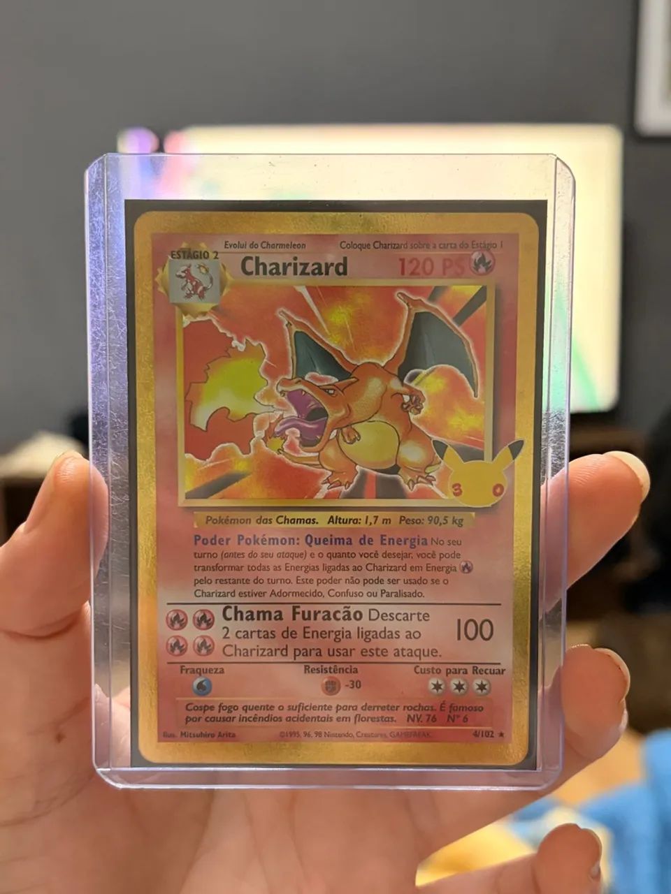 Charizard clássico 30 anos  - Foto 2