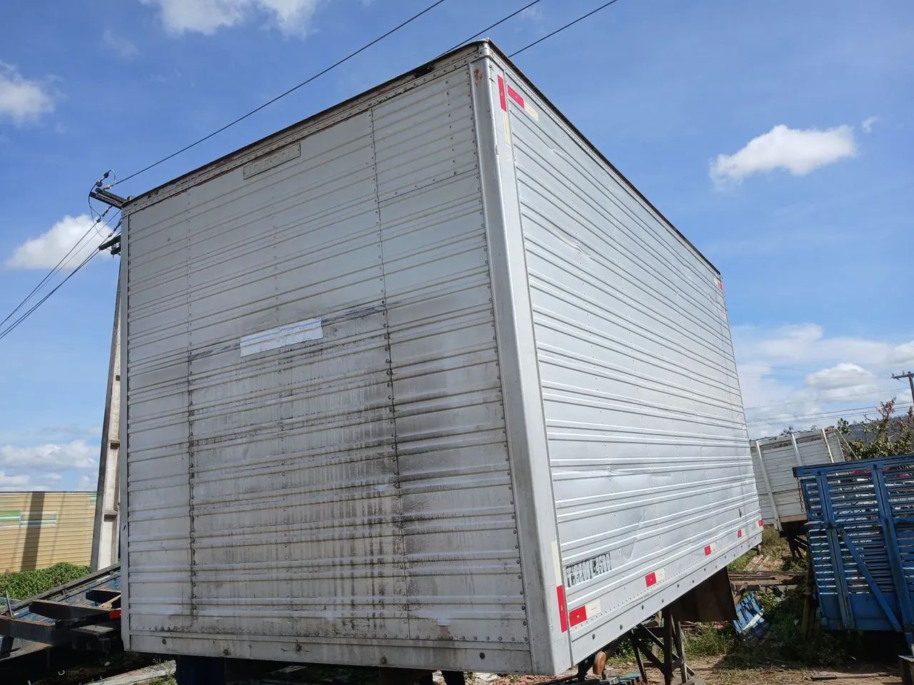 Vendo esse baú 3x4 - Foto 4