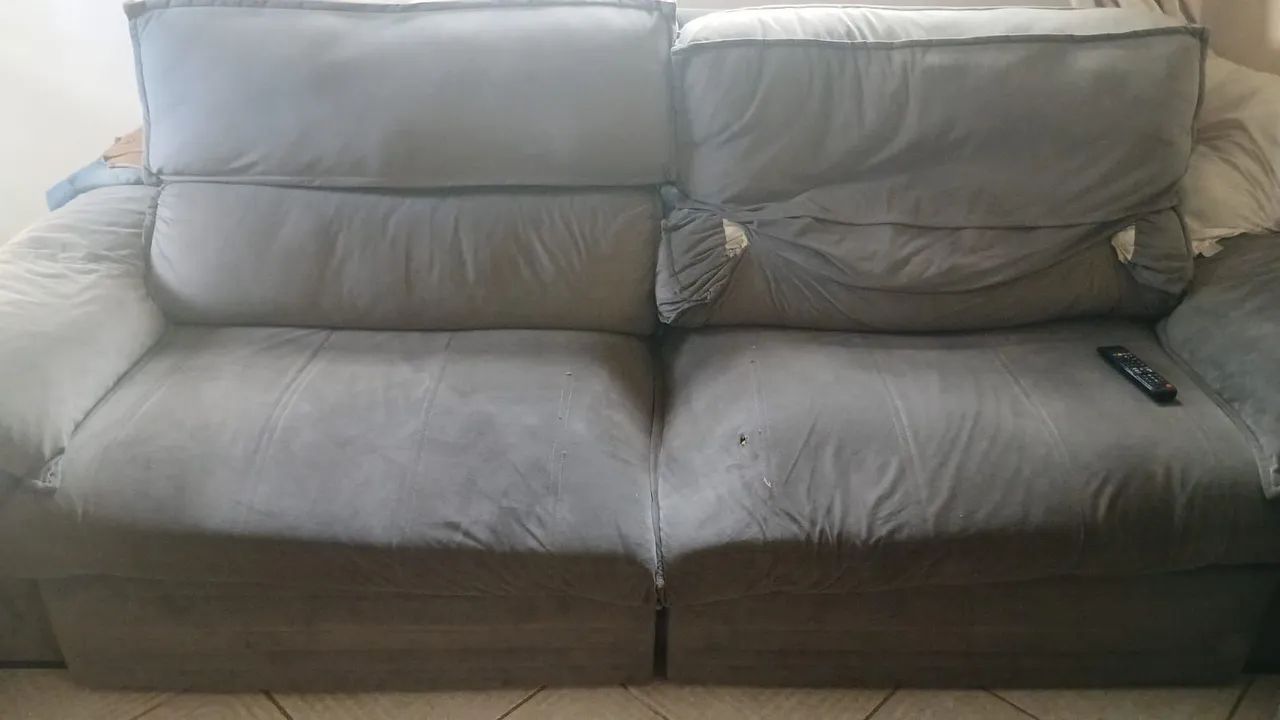 Sofá abre e é reclinável de 2,00M