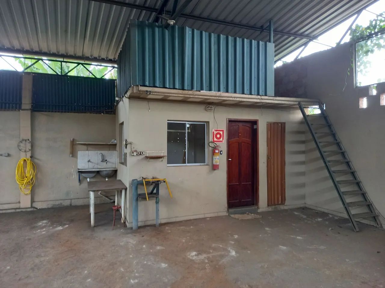 ALUGO GALPÃO EM BARÃO DE COCAIS MG.  - Foto 4