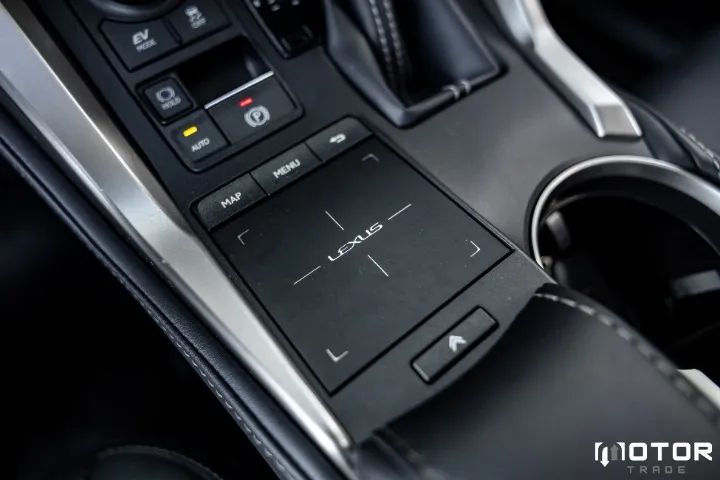 Lexus NX-300 H Luxury 2.5 16V Aut., foto 20 de 20