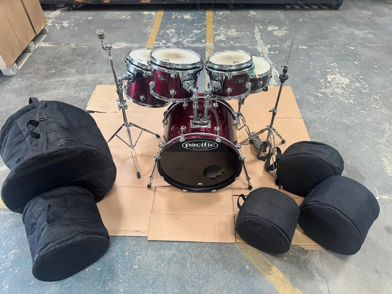 Bateria DW PACIFIC extremamente nova com case!!! - Foto 2