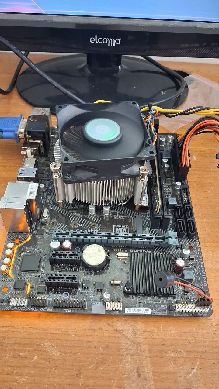 Kit PC computador 1151 Gigabyte i3 6100 4gb ram - Foto 4