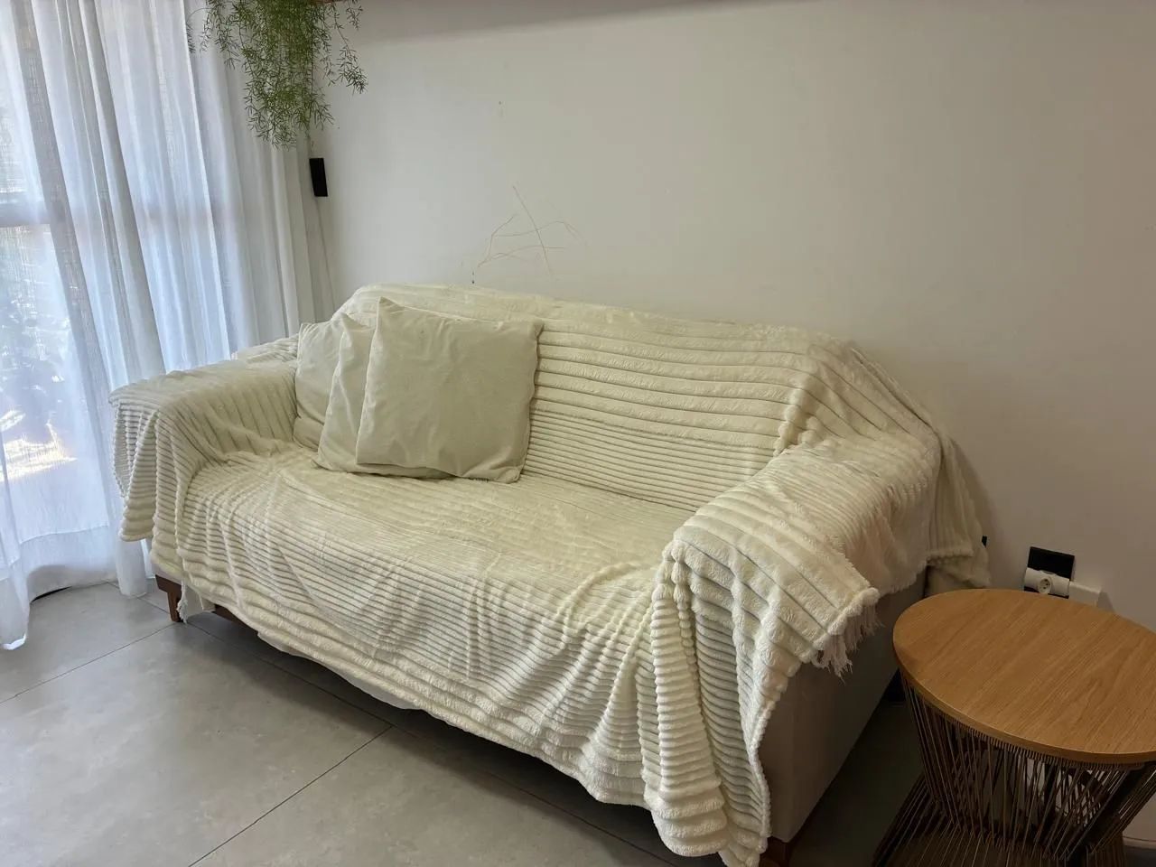 Sofá 1,80m - Design Elegante e Muito Confortável