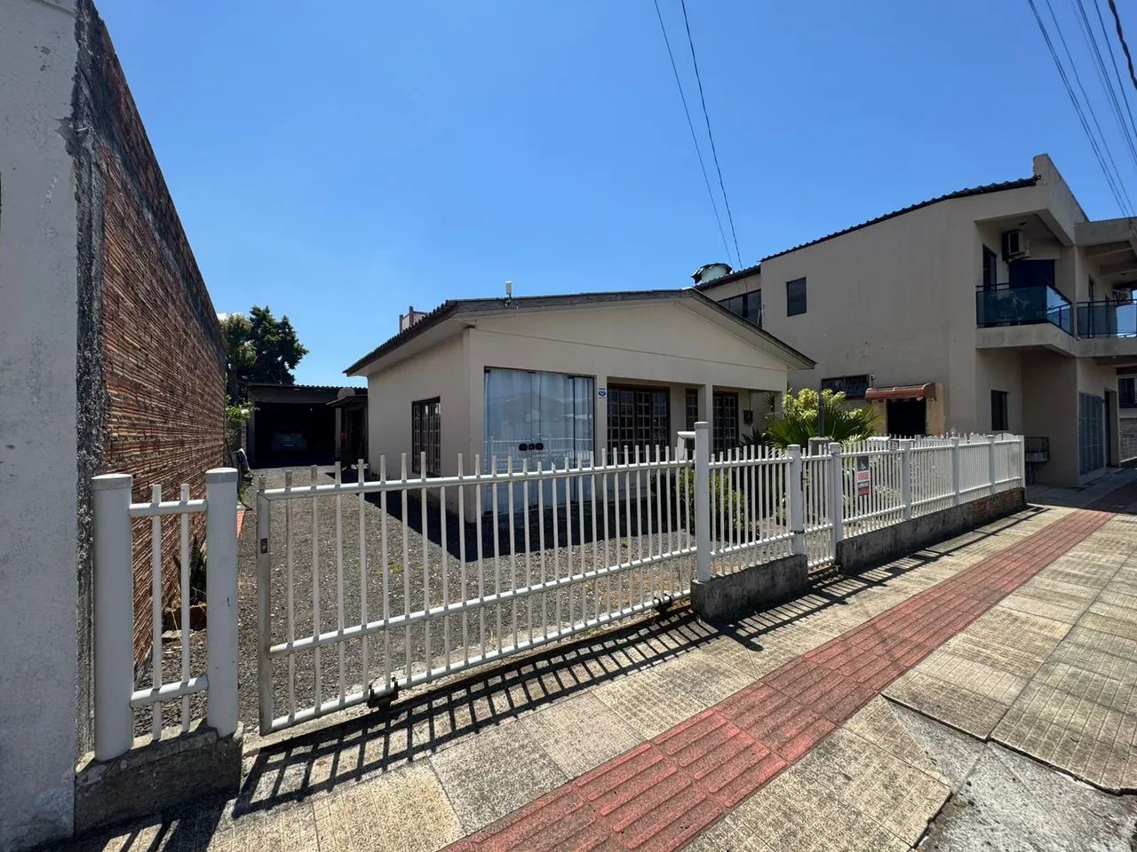CASA À VENDA  FRENTE PARA AVENIDA | SÃO LUIZ - Foto 2