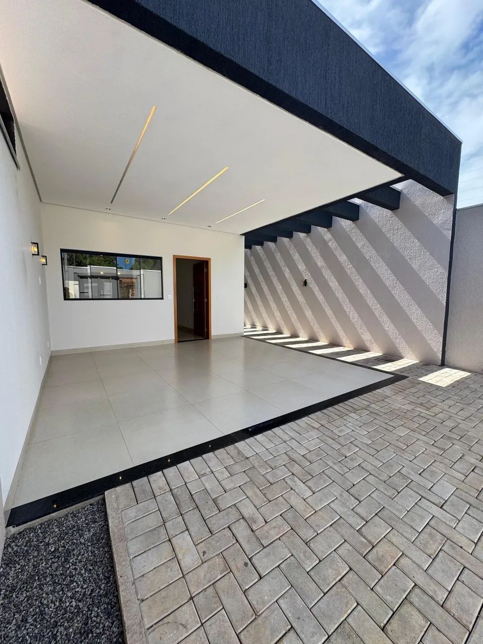 Casa com 3 suítes, sendo 1 suíte plena e 2 suítes americanas, localizada no Plano Diretor 