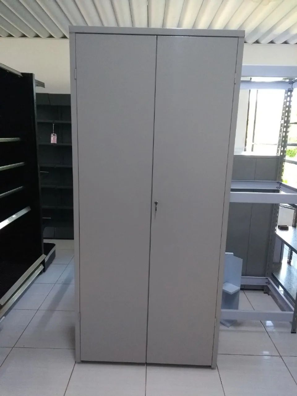 Armário de Aço de 2 Portas - Foto 2