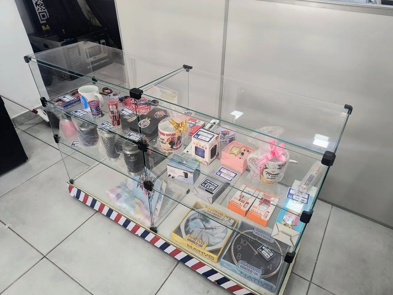 BALCÃO VITRINE MOSTRUÁRIO  - Foto 2