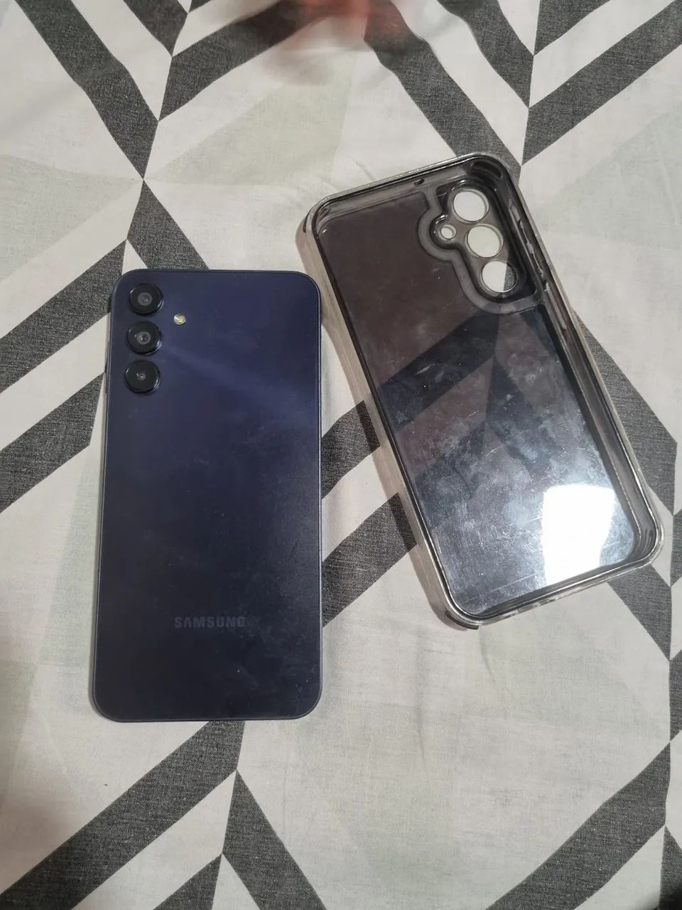 Celular Samsung Galaxy A15 2024 - Foto 2