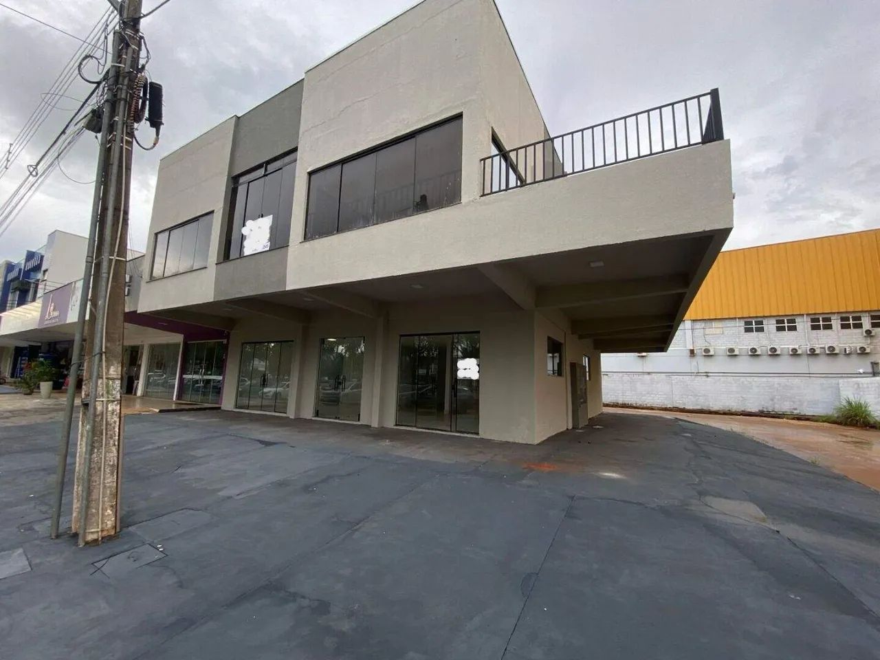 Prédio Comercial 429m² para Aluguel | Avenida JK | 4 Salas com Banheiro | Palmas