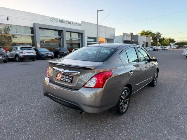 Nissan Versa Unique 1.6 16V Flexstart 4P Aut. 2017 - Foto 2