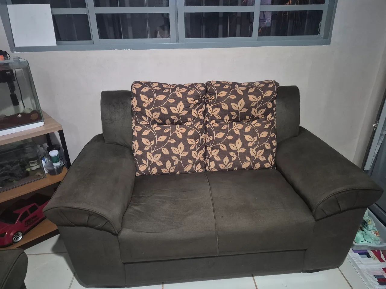 SOFÁ 2 E 3 LUGARES