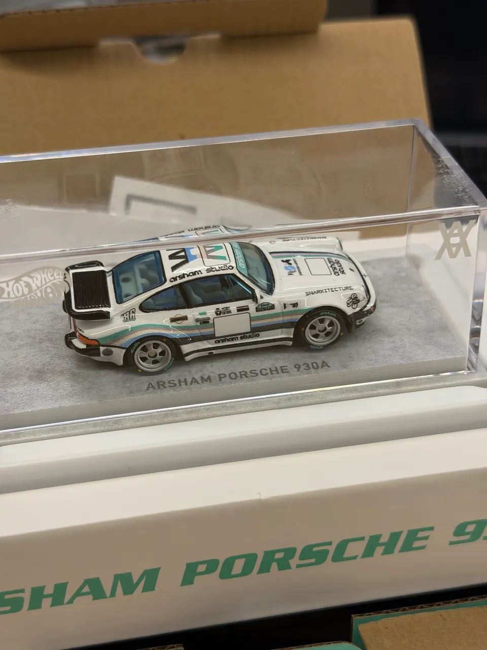 Hot Wheels X Daniel Arsham Livery Porsche 930A - Foto 2
