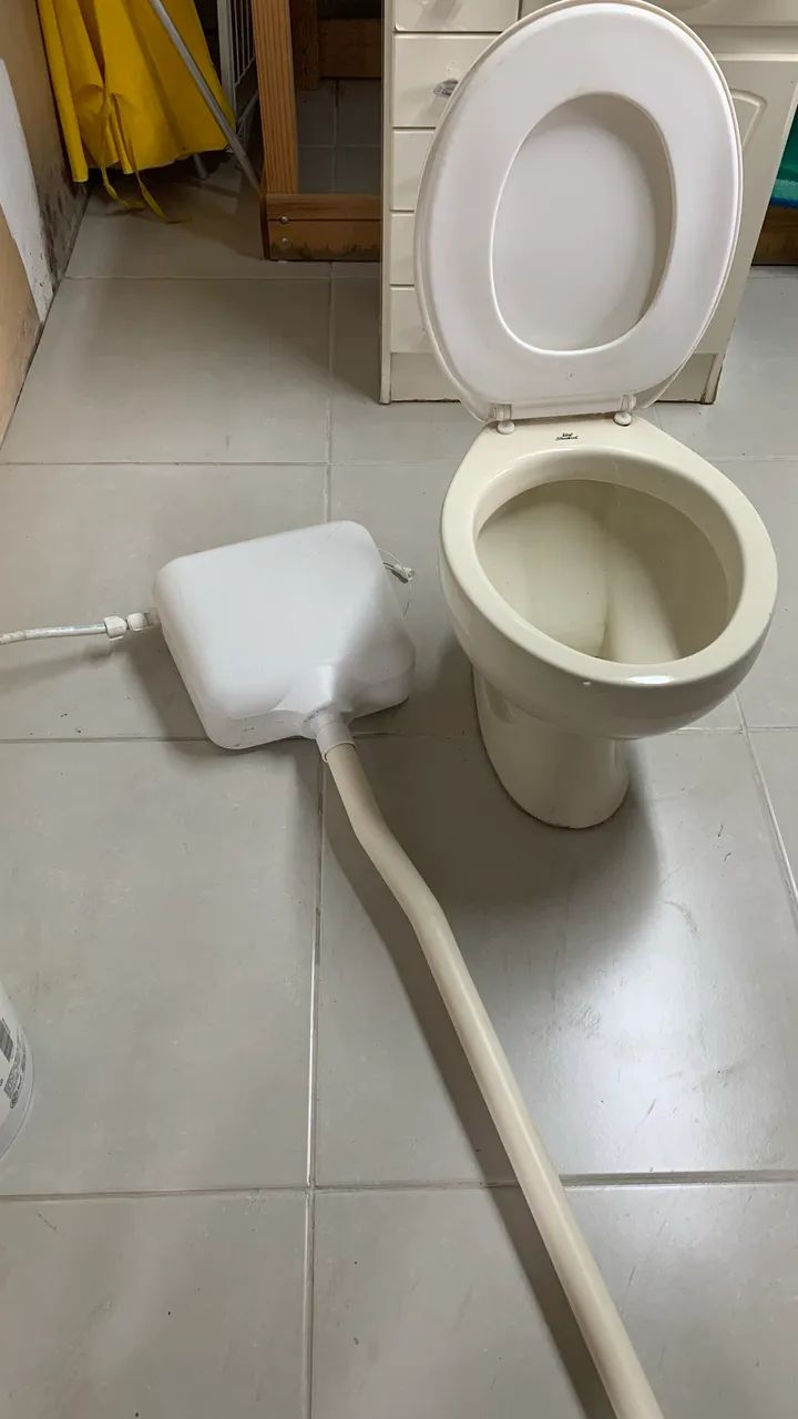 Vaso sanitário com assento e caixa - Foto 3