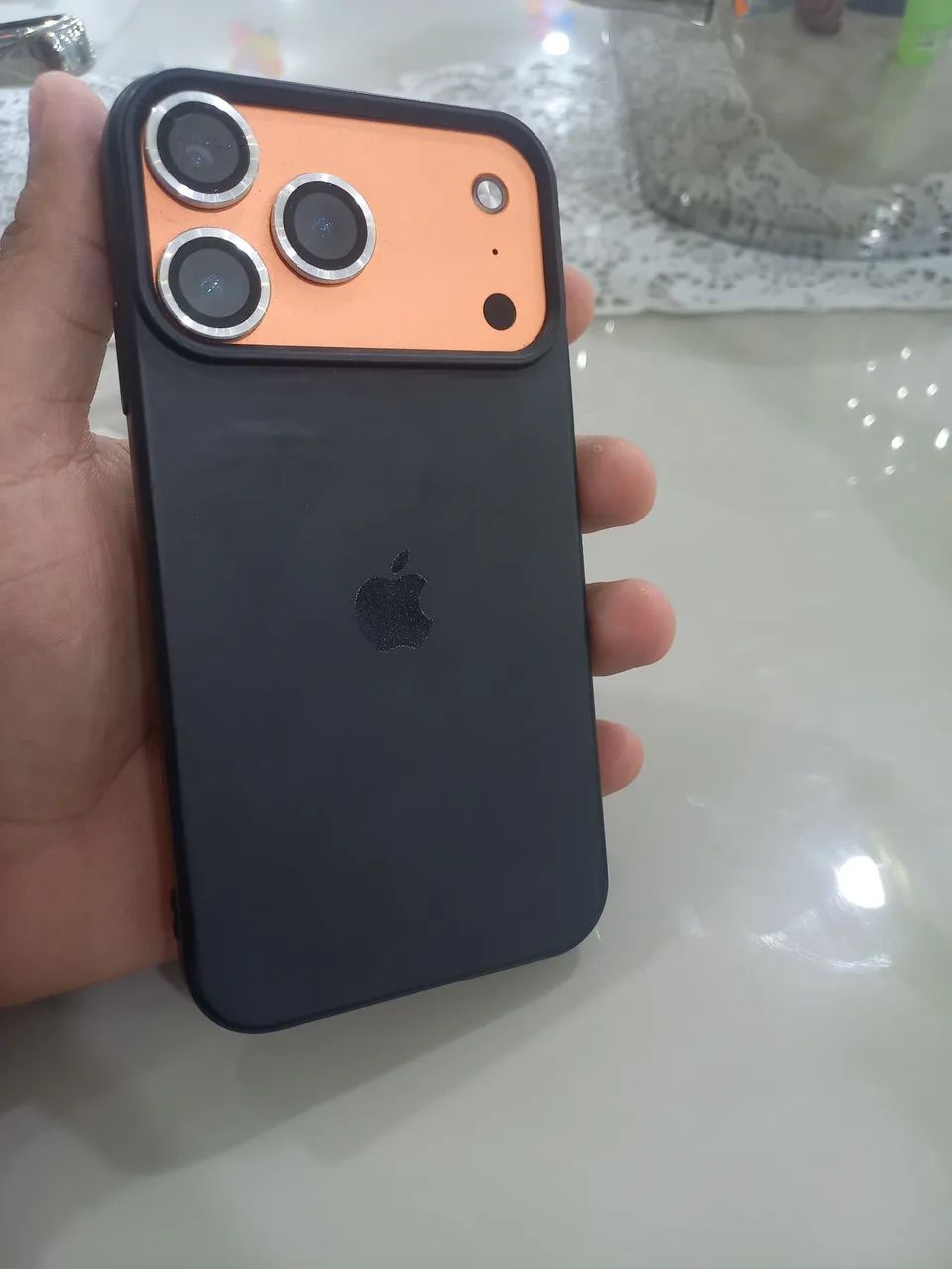 IPhone 11 na caça 17 pro