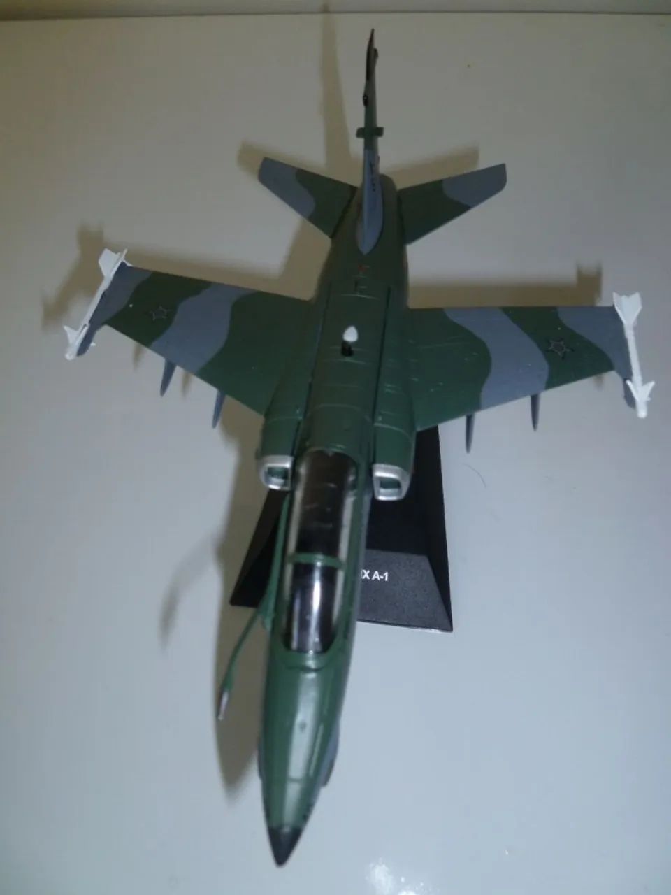 Miniatura avião de combate Amx A1 FAB 