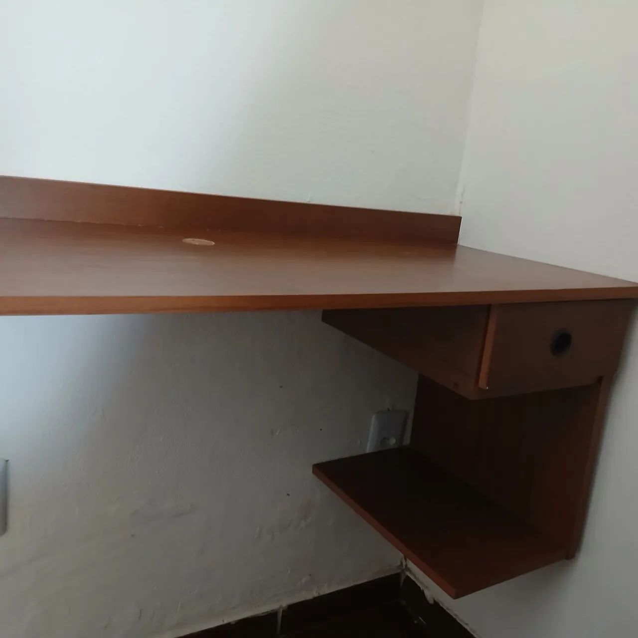 Escrivaninha suspensa com 1 gaveta - Foto 3