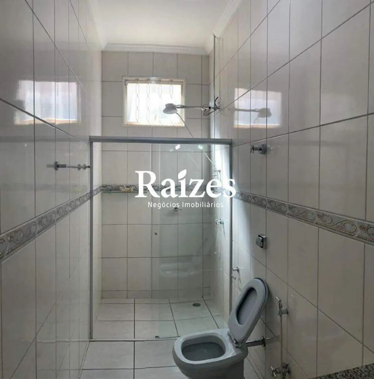 Casa com 3 quartos sendo 2 suítes no Cidade Jardim em Uberlândia - Foto 4