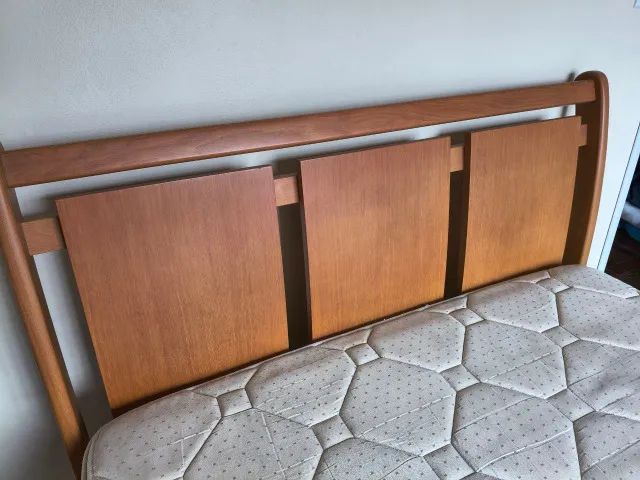 Cama de Casal em Madeira + Colchão de molas - Foto 2