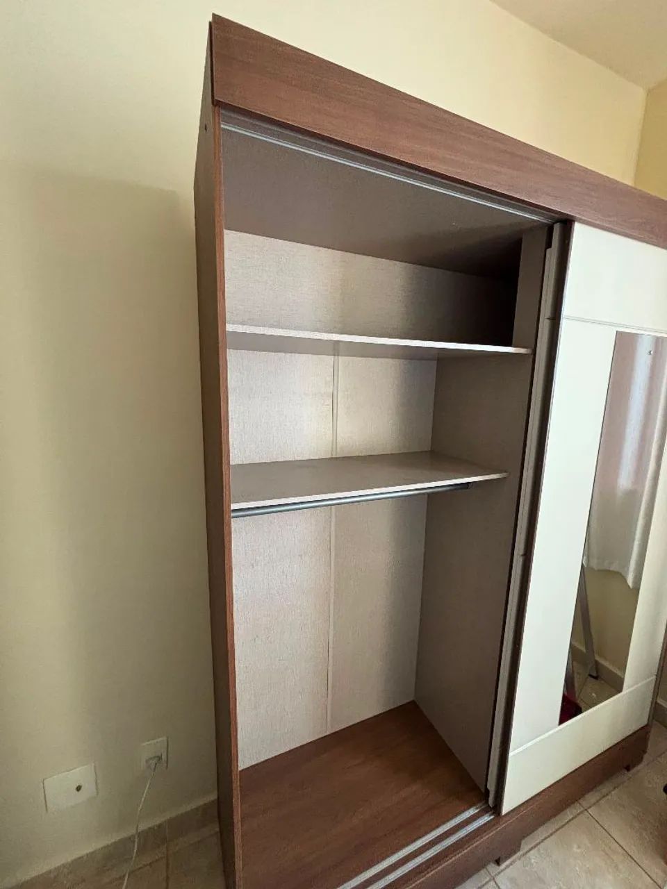 Guarda roupa/ roupeiro - Foto 4